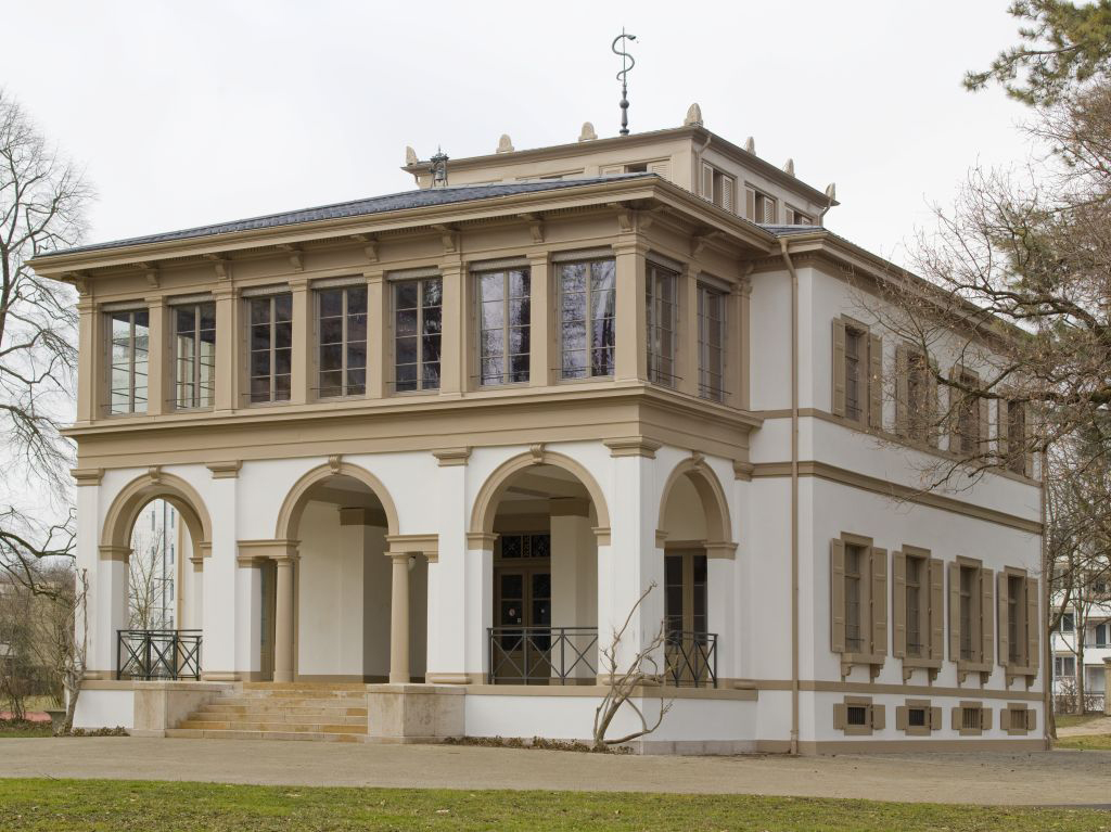 view outside Villa Ehringer Muenchenstein