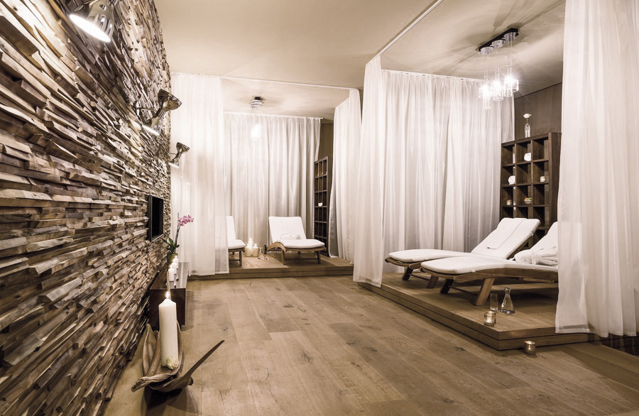 acoustic curtain WHISPER air Spa of Hotel Peaks Place in Laax